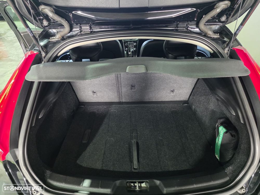 Volvo V40 2.0 D2 Momentum - 19