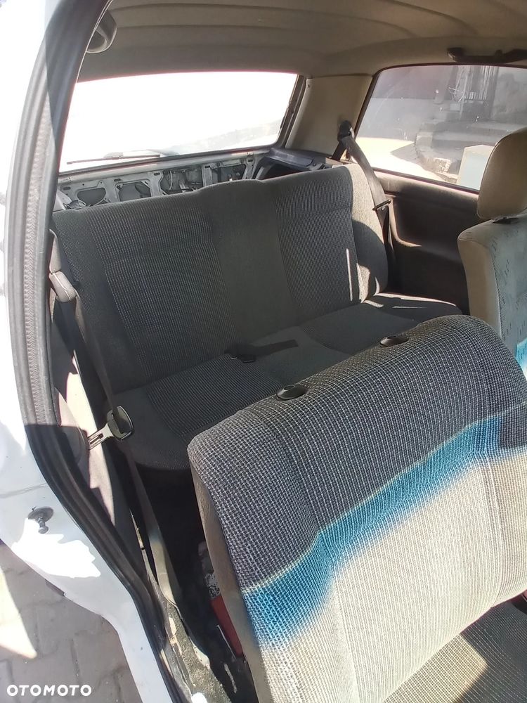 Volkswagen Golf 1.6 (C) D - 7