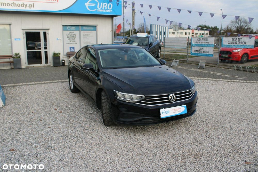 Volkswagen Passat - 4