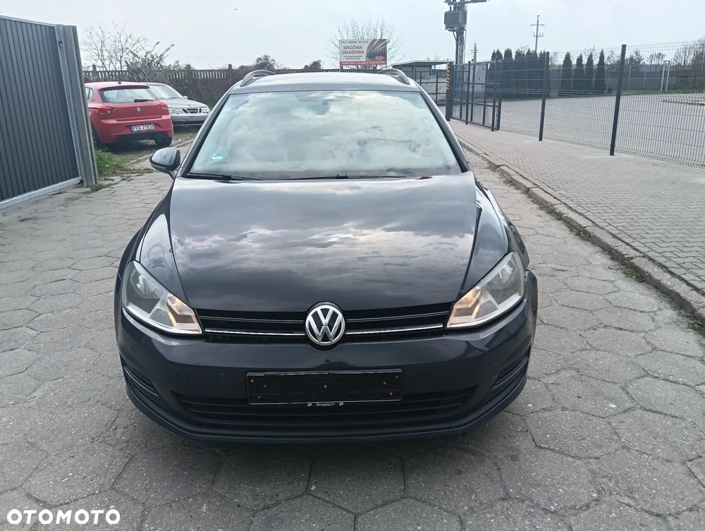 Volkswagen Golf 1.2 TSI BlueMotion Technology Comfortline - 2