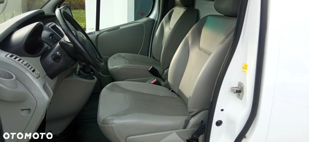 Renault Trafic - 15