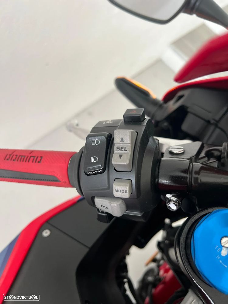 Honda CBR 600RR - 11