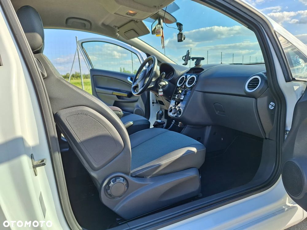 Opel Corsa 1.4 16V Limited Edition - 28