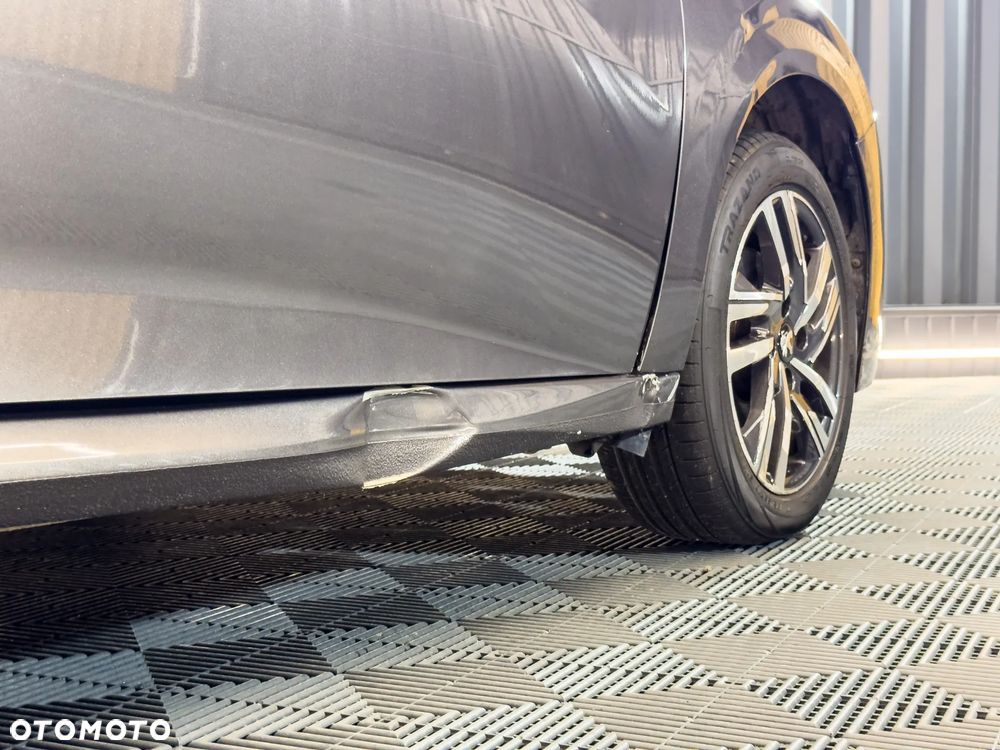 Peugeot 208 1.2 PureTech Active S&S EAT8 - 9