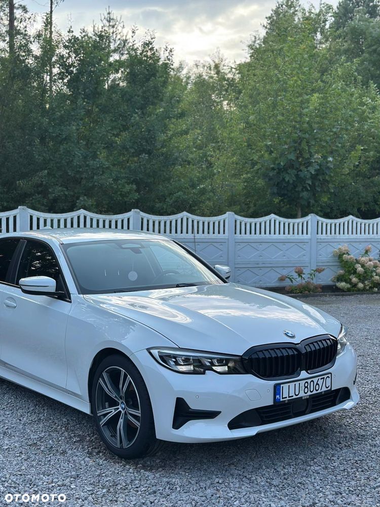 BMW Seria 3 320d Sport - 8