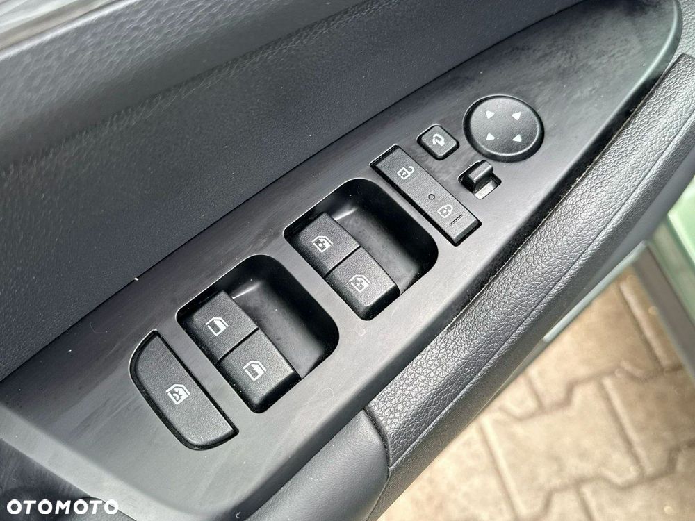 Kia Sportage - 16