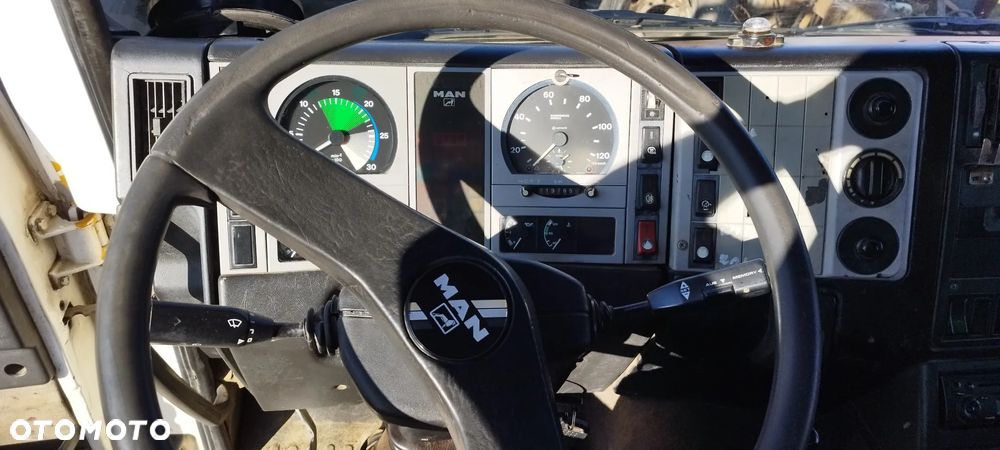 MAN F2000 - 6