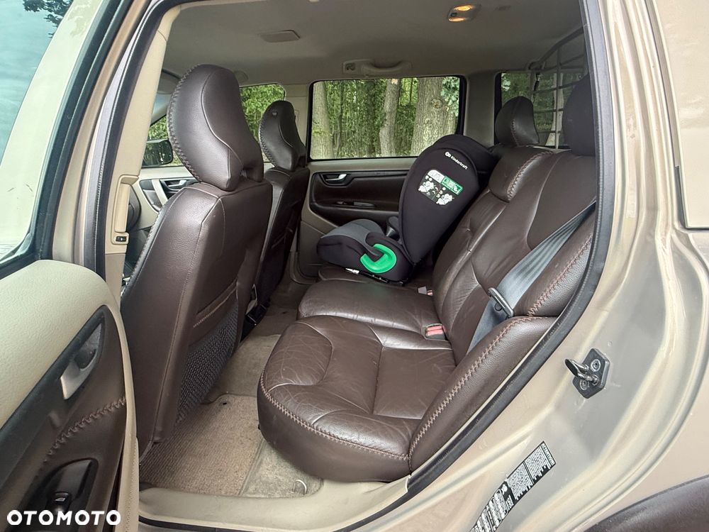 Volvo XC 70 - 22