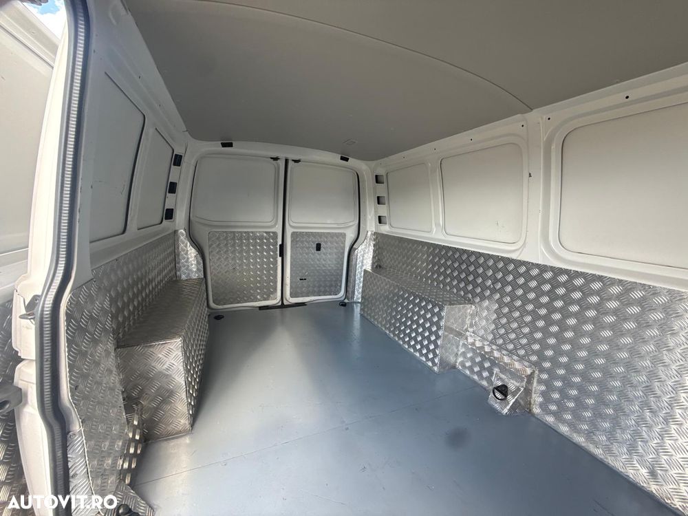 Volkswagen Transporter - 6