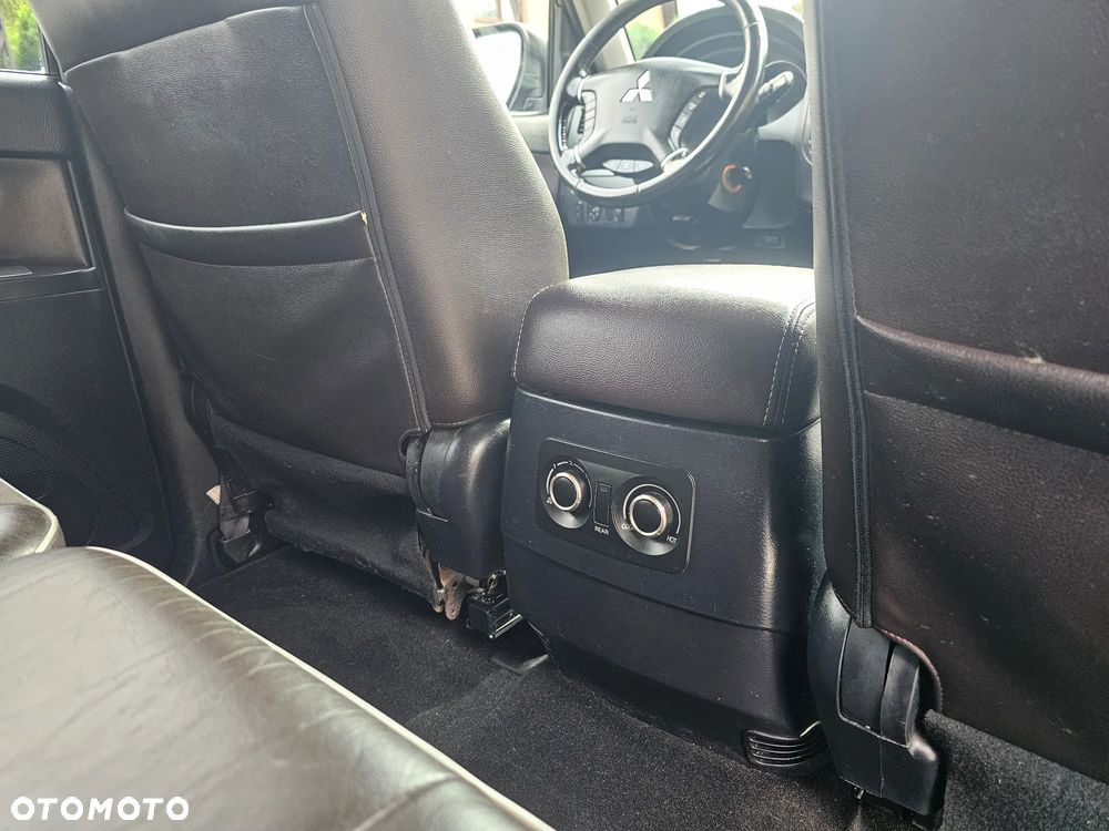 Mitsubishi Pajero 3.2 DID Intense + - 10