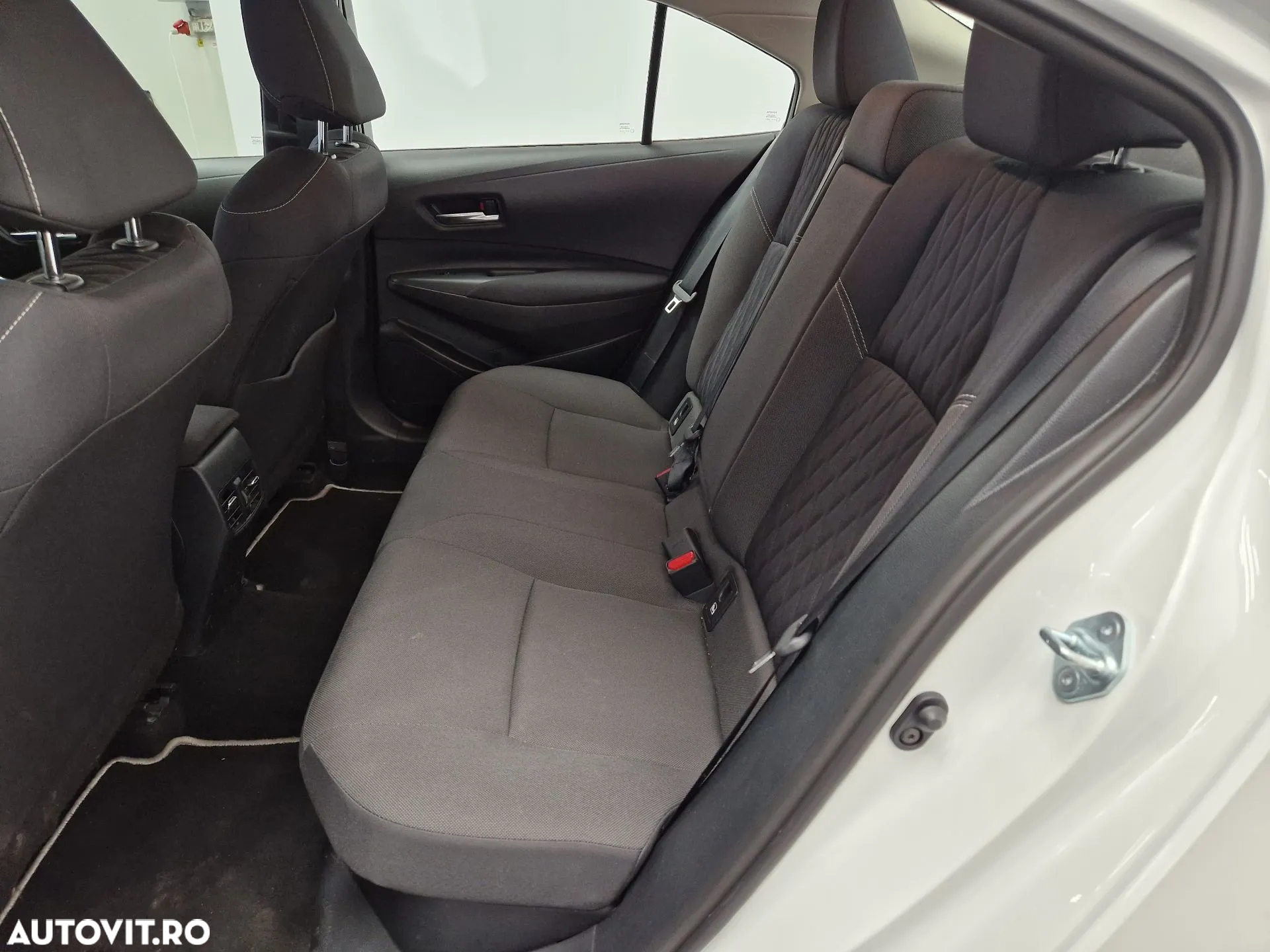 Toyota Corolla - 7