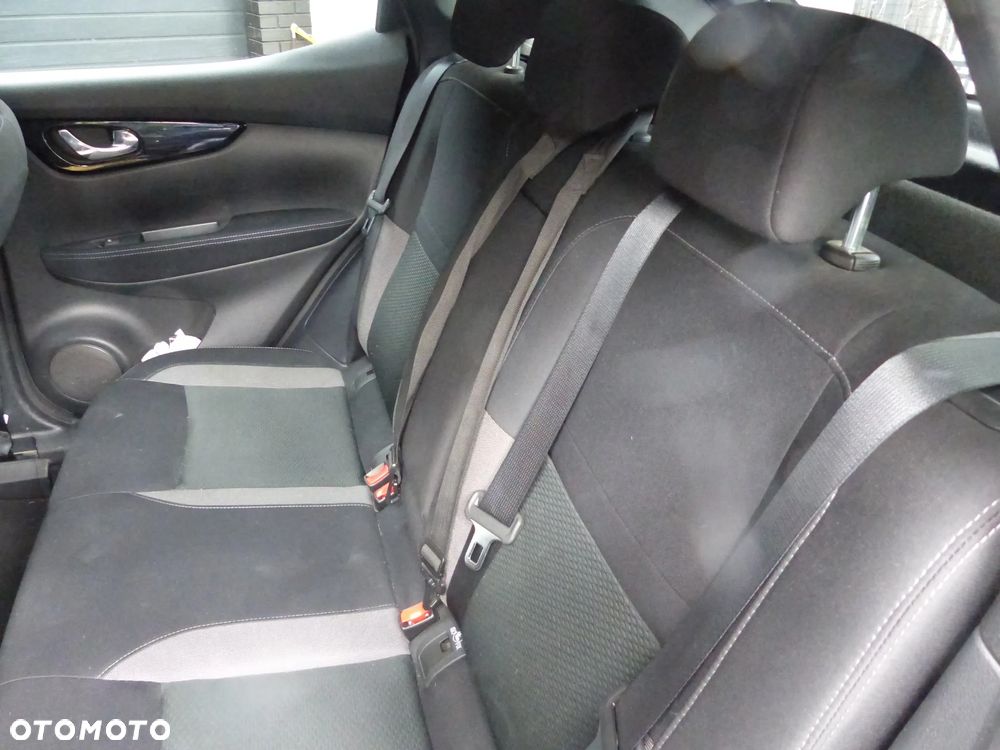 Nissan Qashqai 1.3 DIG-T N-Connecta DCT - 11