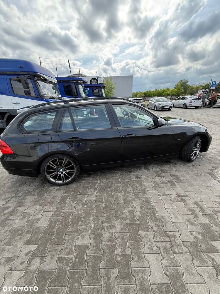 BMW Seria 3 318i - 6