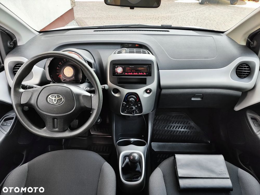 Toyota Aygo x - 6