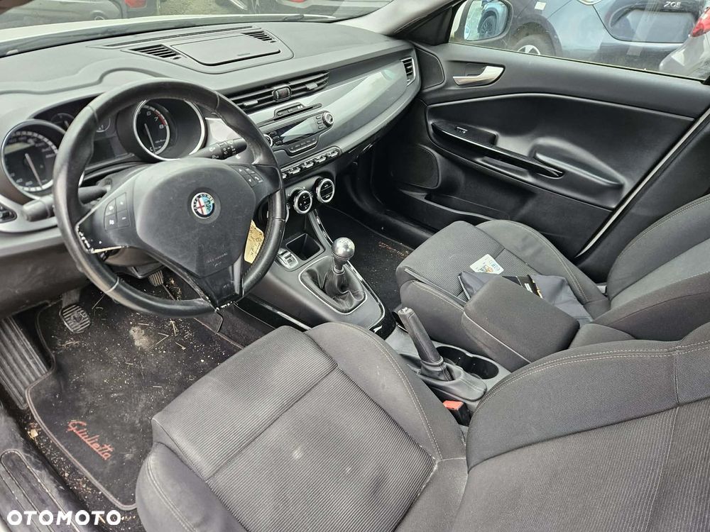 Alfa Romeo Giulietta 1.4 TB 16V Multiair Collezione - 10
