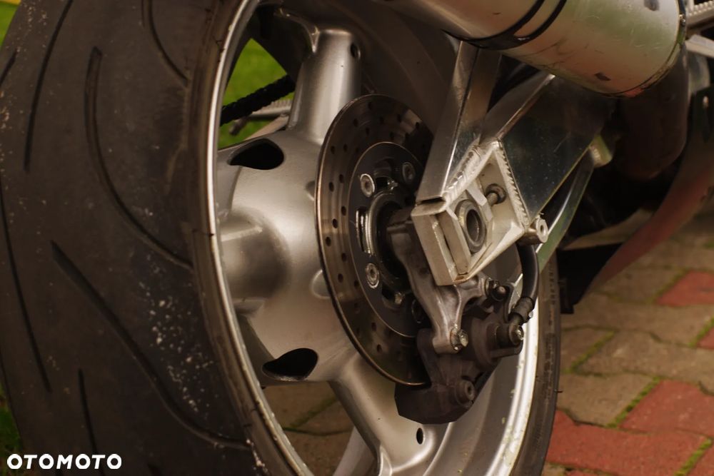 Suzuki GSX-R - 7