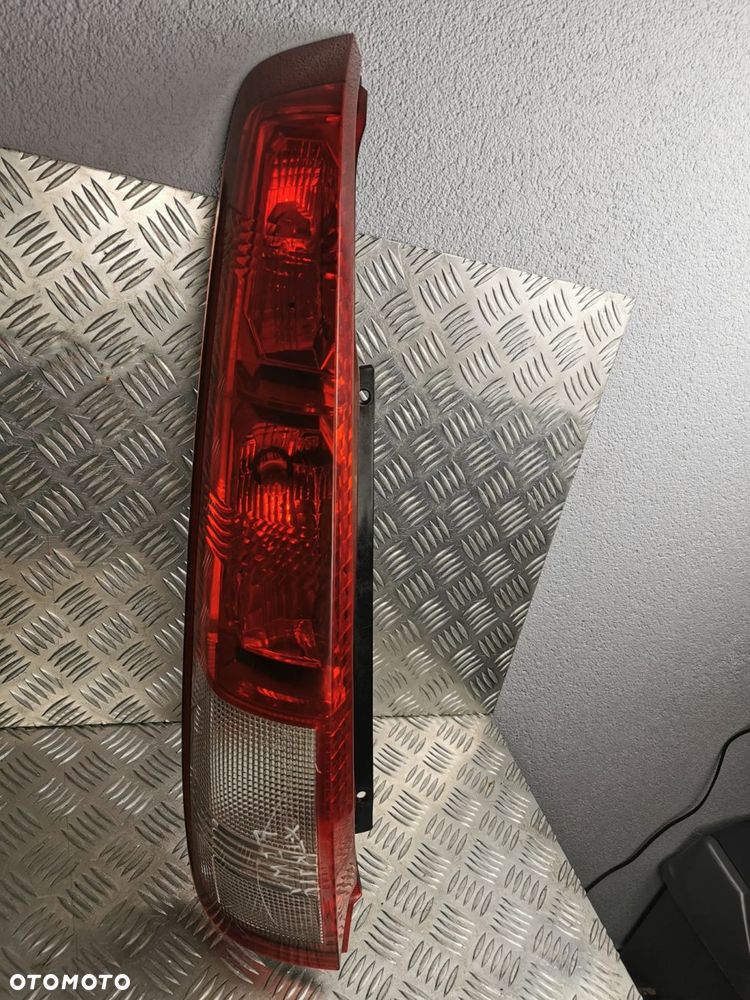 Nissan X-Trail T30 Lampa Lewa Tylna Tył  Oe - 11