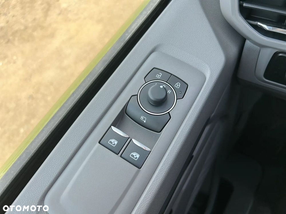 Volkswagen Transporter T7 Furgon PLUS 4MOTION/PanAmericana/6 osob./AUTOMAT 2,0 TDI 170 KM r. o. 3500 mm - 28
