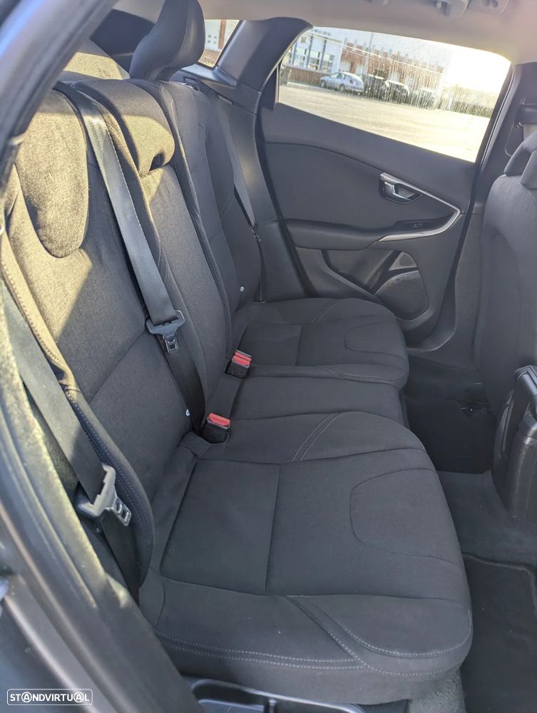 Volvo V40 1.6 D2 Kinetic - 8