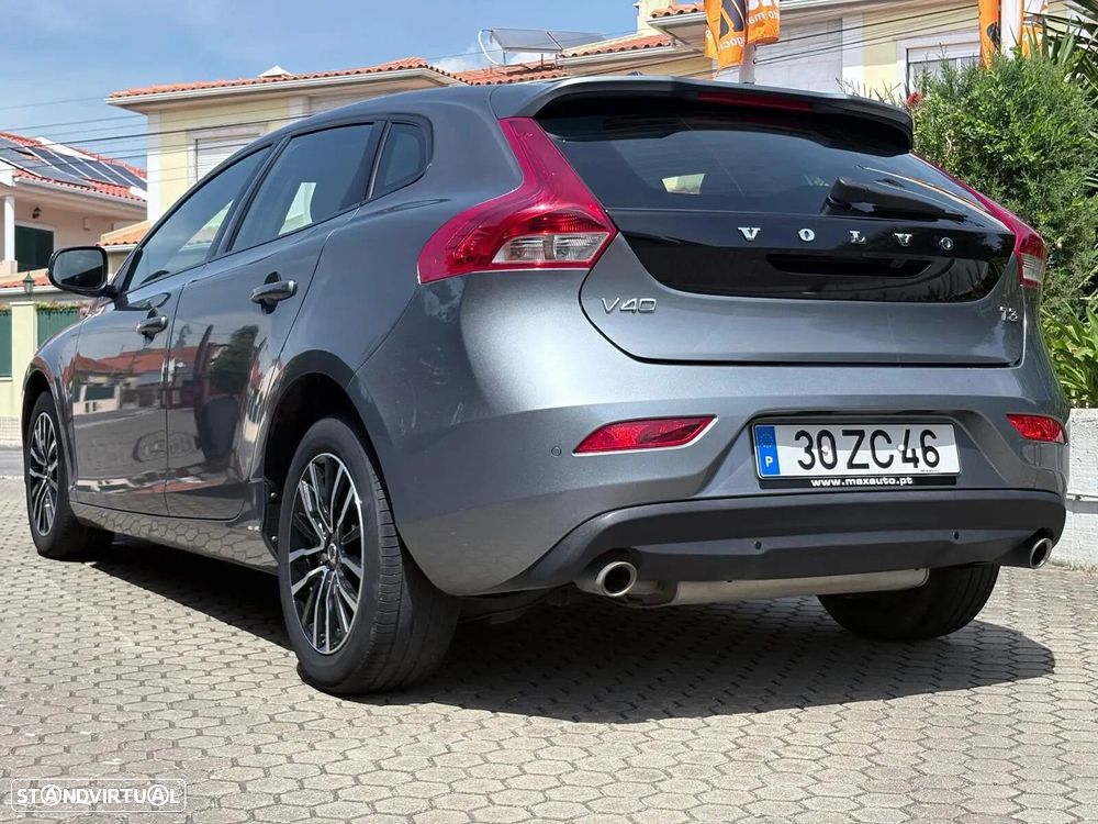 Volvo V40 1.5 T3 Sport Edition Plus Geartronic - 24