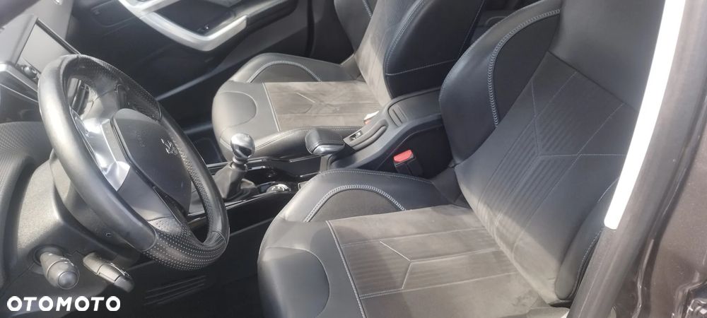 Peugeot 2008 - 32