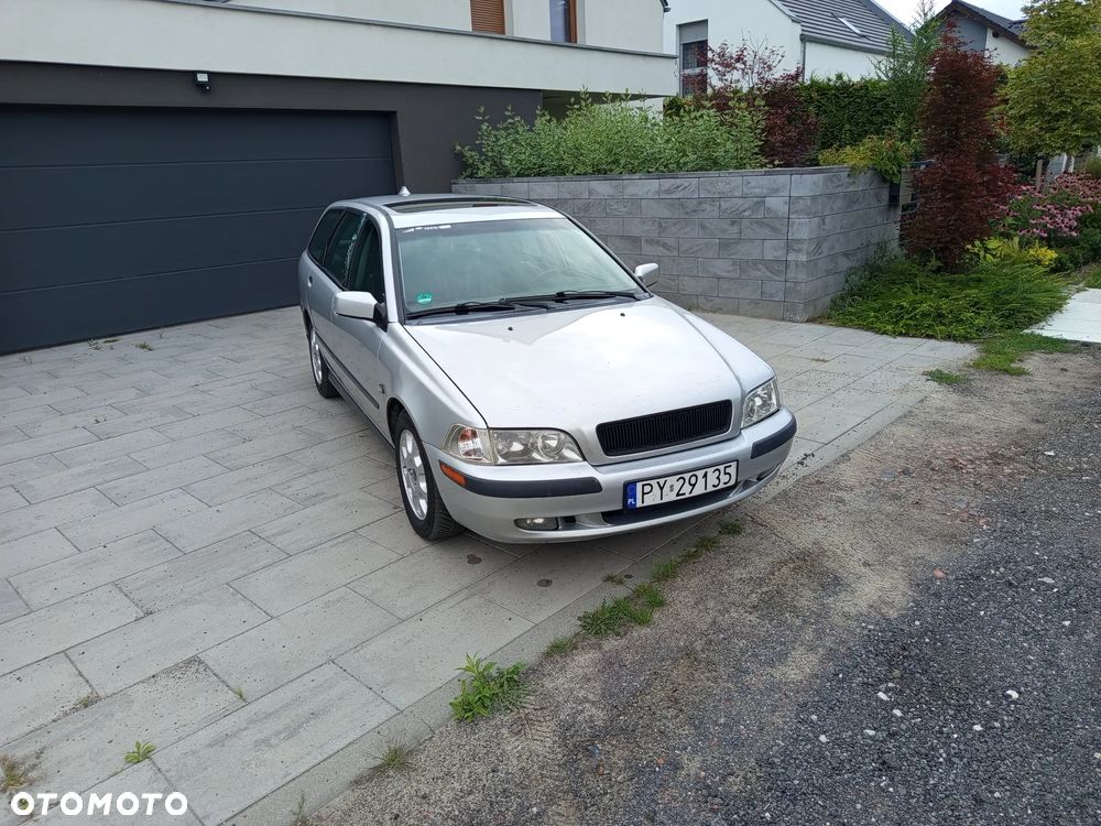 Volvo V40 1.8 '75' Elegance - 10