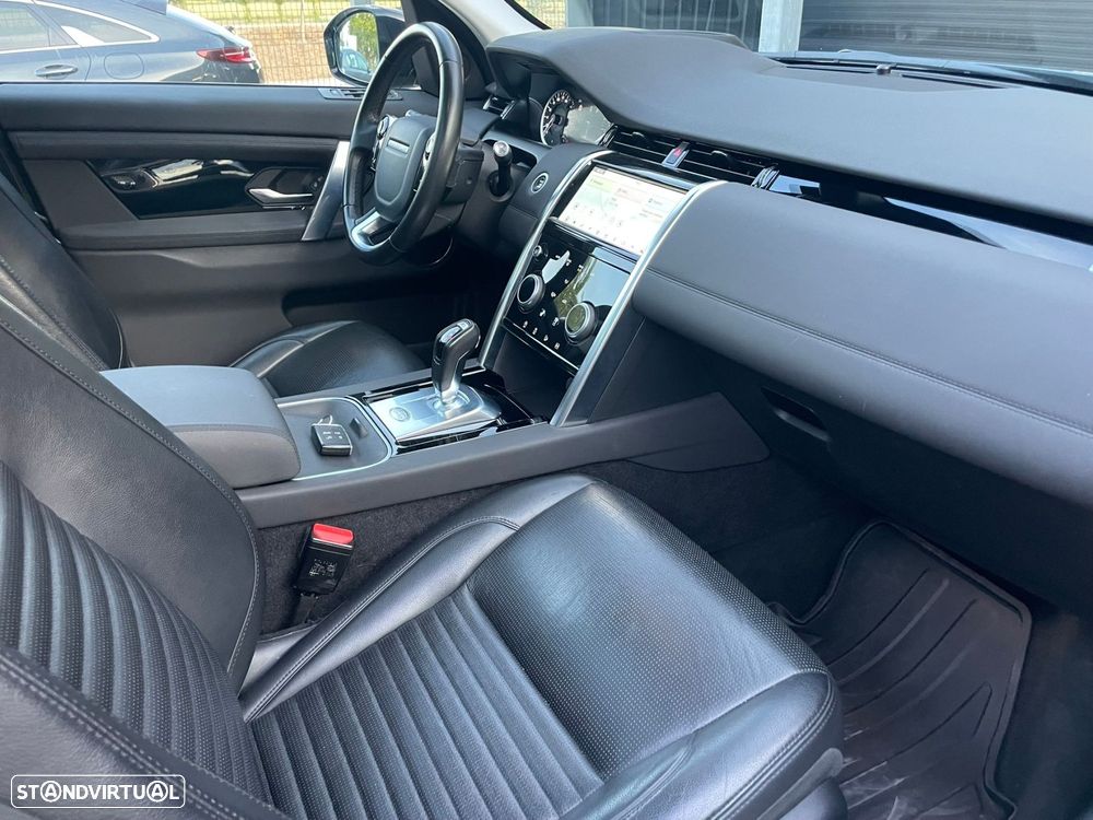Land Rover Discovery Sport 1.5 I3 P300e AWD HSE - 12