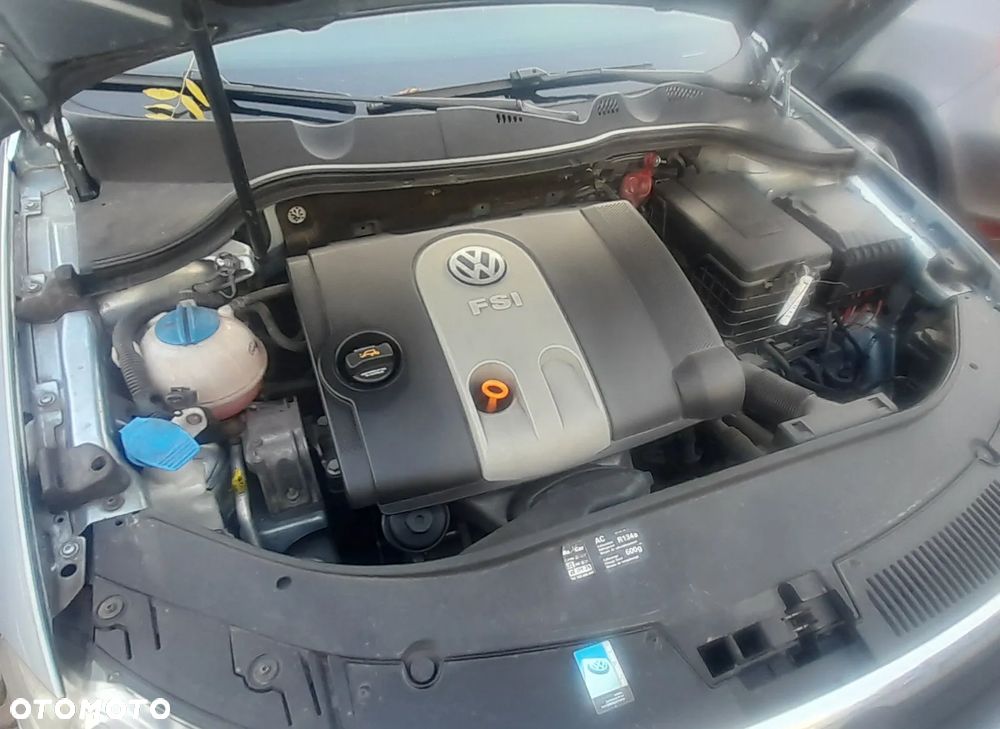 Volkswagen Passat 1.6 FSI Comfortline - 6