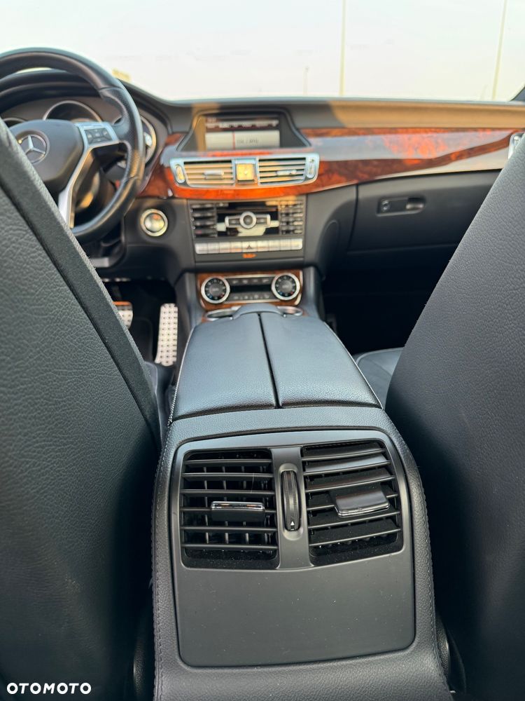 Mercedes-Benz CLS 500 4Matic BlueEFFICIENCY 7G-TRONIC - 13