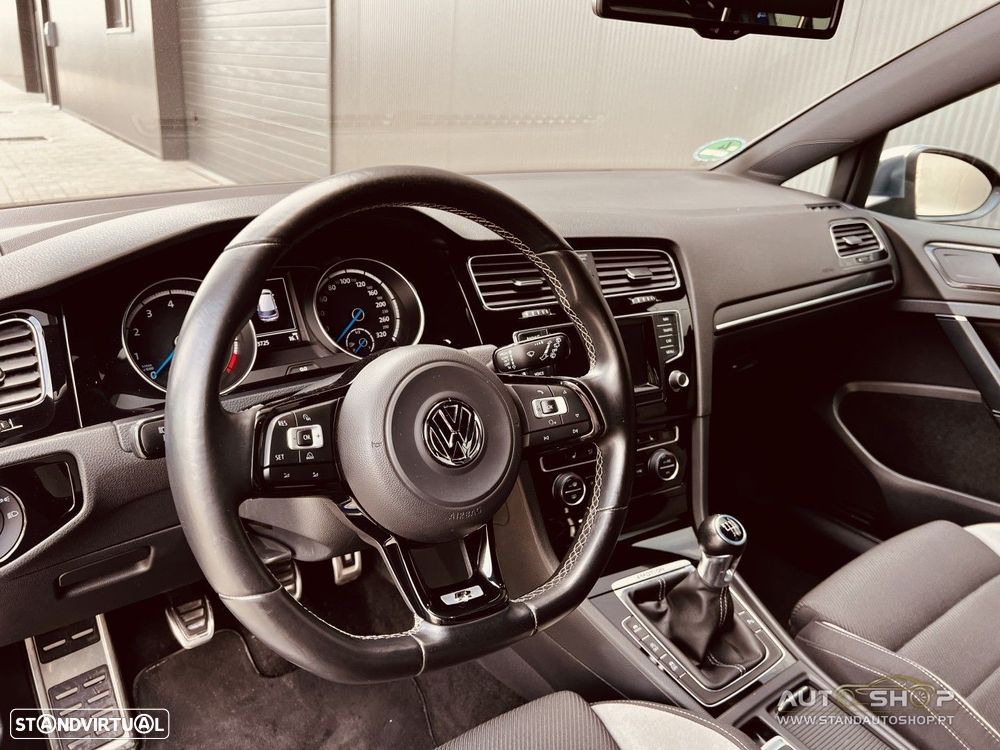 VW Golf 2.0 TSi R - 14