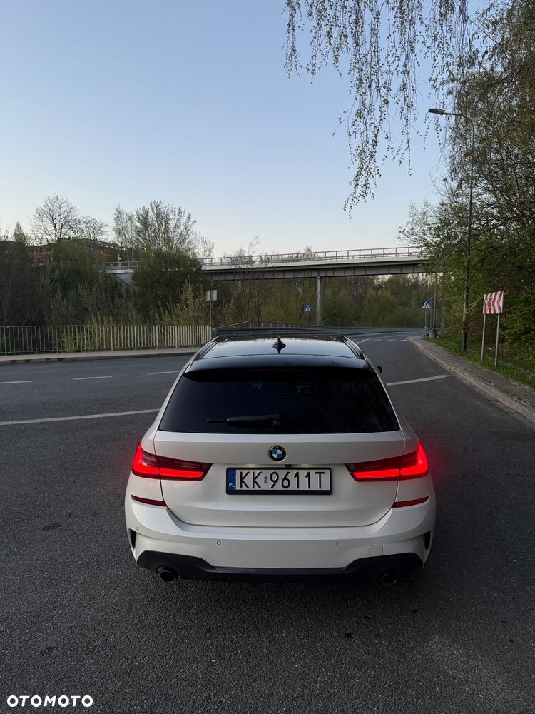 BMW Seria 3 330i xDrive M Sport sport - 4