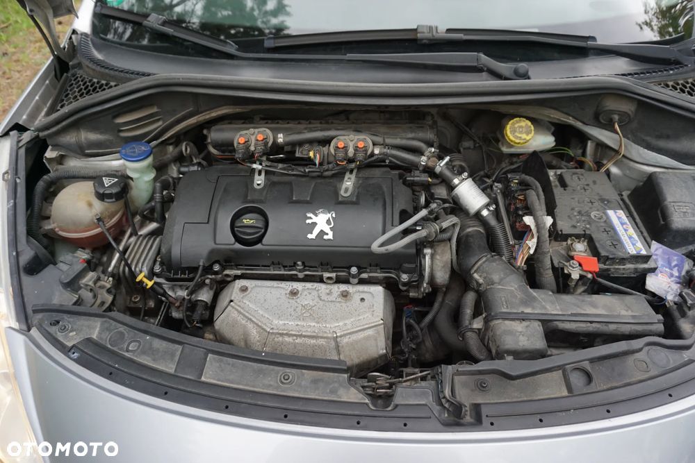 Peugeot 207 1.4 16V Trendy - 26