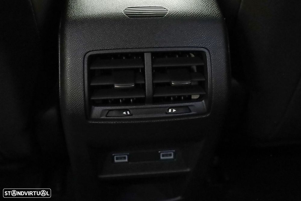 Peugeot 308 SW 1.6 Hybrid Allure e-EAT8 - 22