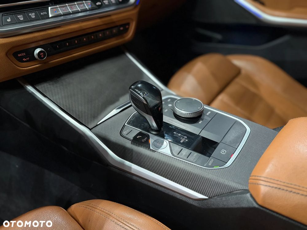 BMW Seria 3 M340i xDrive sport - 10