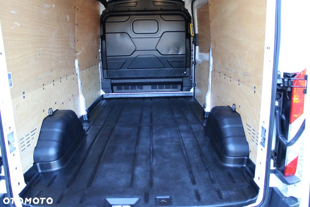 Ford Transit - 27