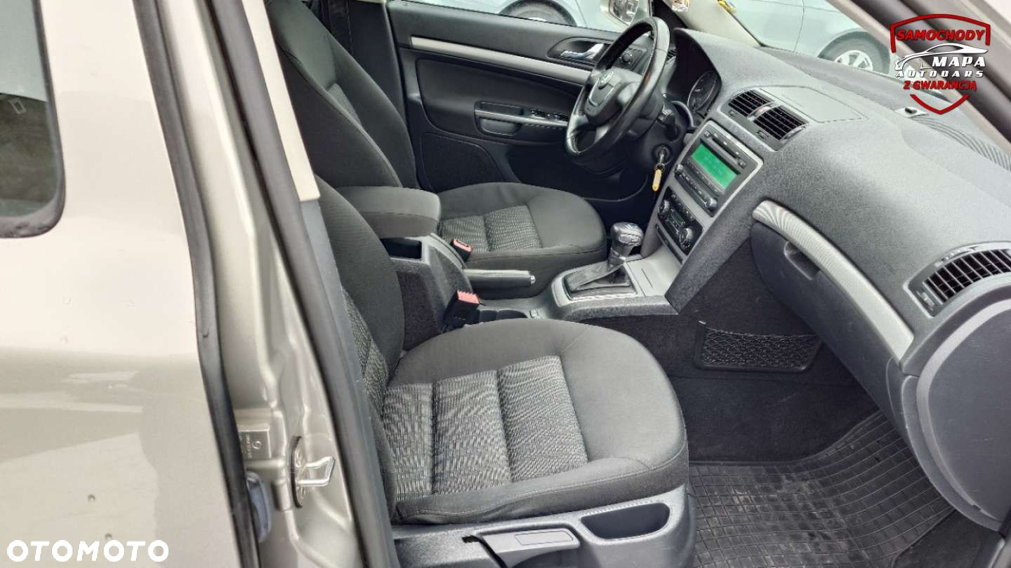 Skoda Octavia 1.4 TSI Ambiente DSG - 19