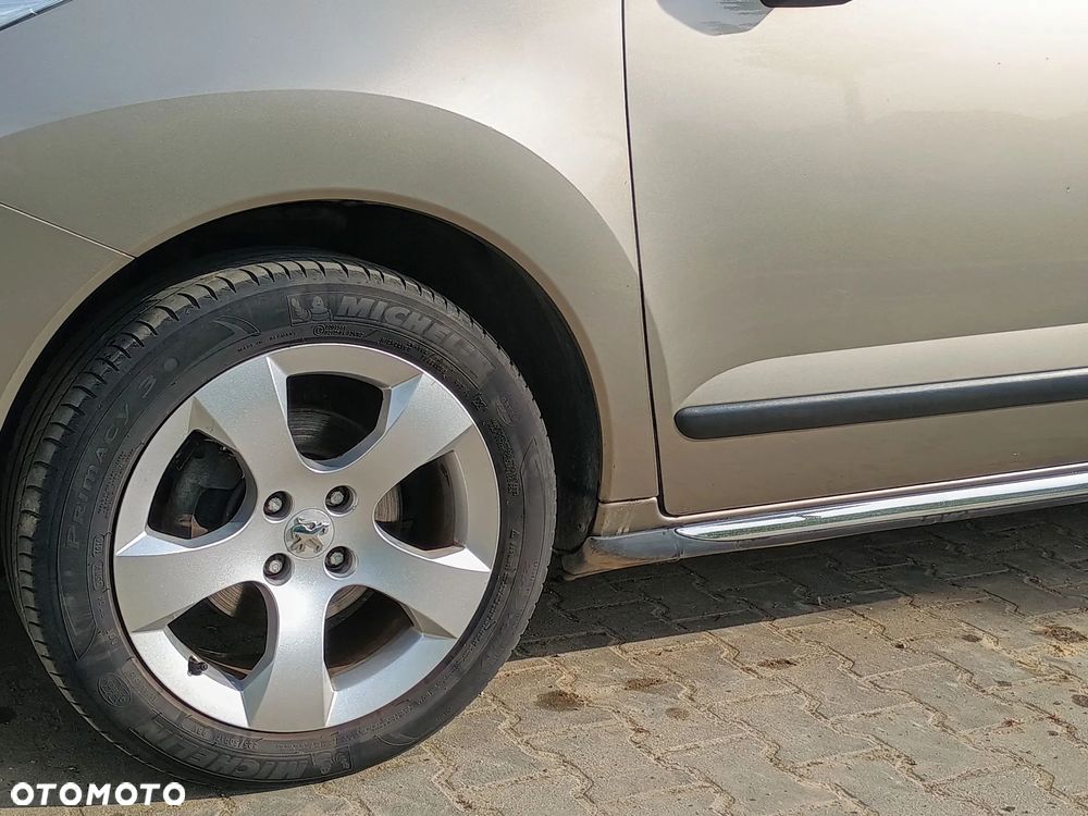 Peugeot 3008 e-HDi FAP 110 EGS6 Stop&Start Access - 13
