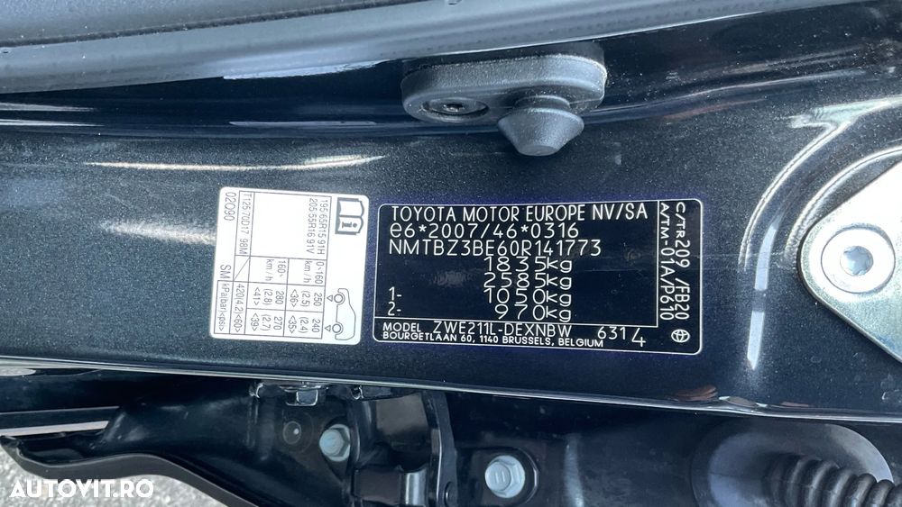 Toyota Corolla - 32