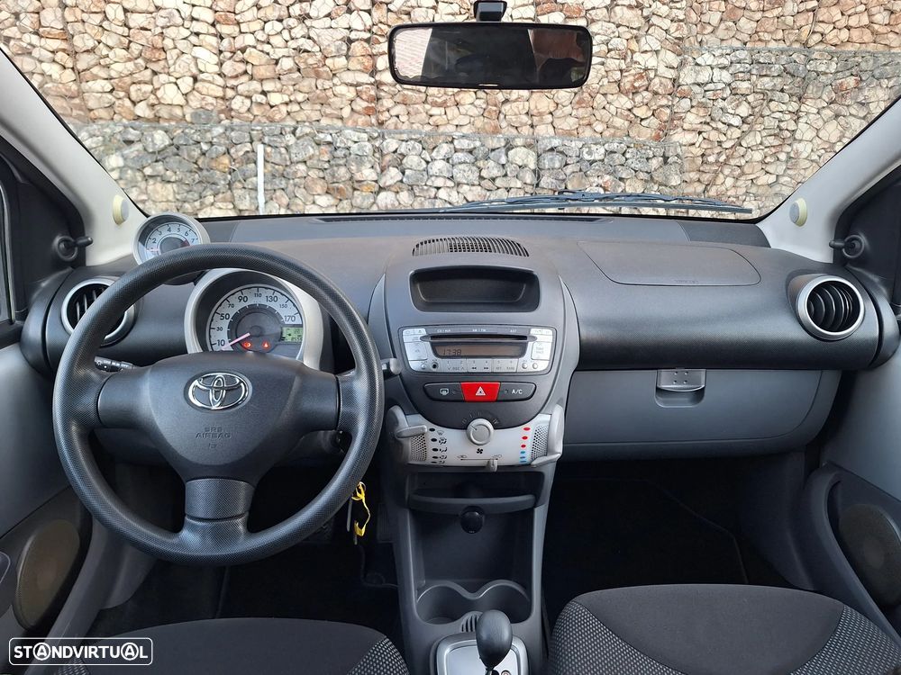 Toyota Aygo 1.0 Plus Sport Pack MM - 8