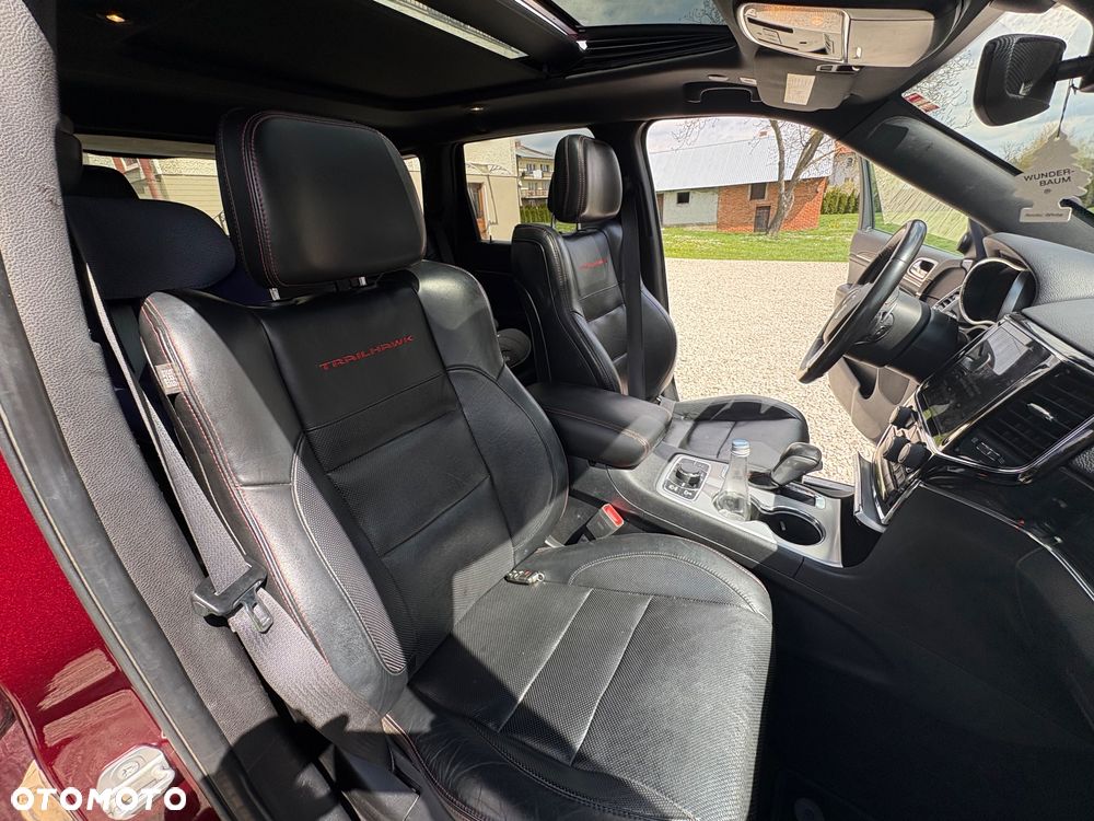 Jeep Grand Cherokee - 37
