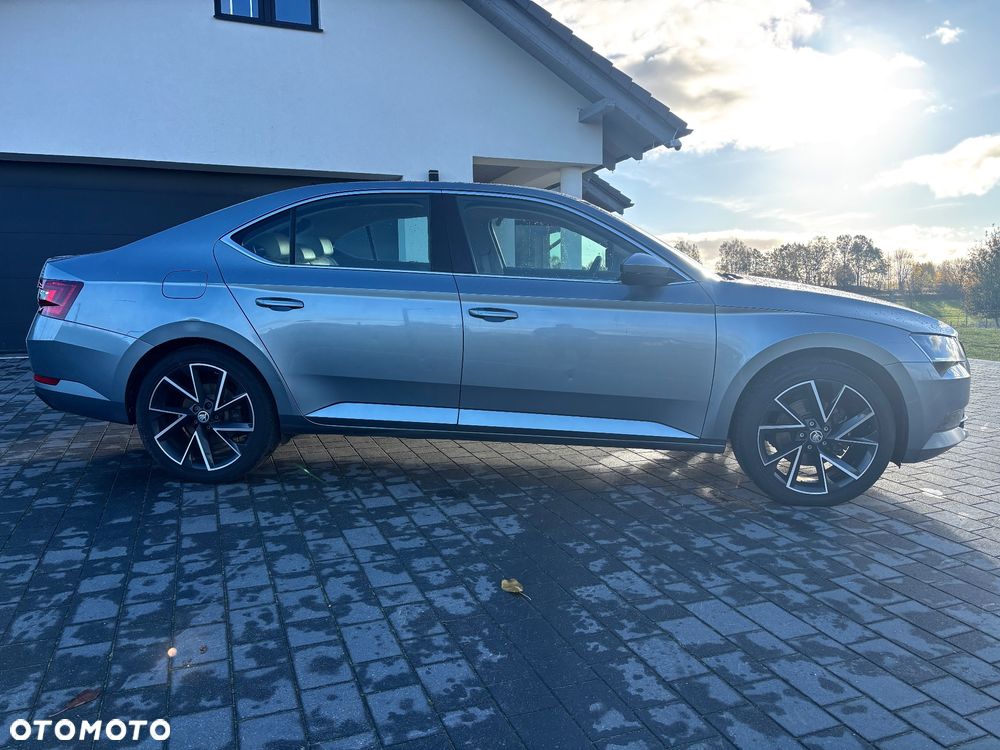 Skoda Superb 1.8 TSI Sportline DSG - 8