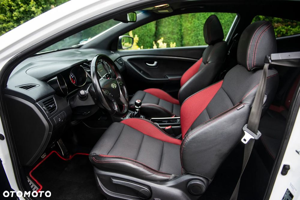 Hyundai i30 1.6 T GDI Turbo - 18
