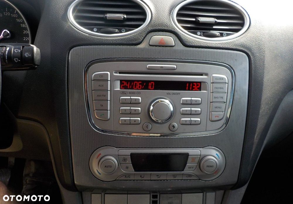 Ford Focus - 25