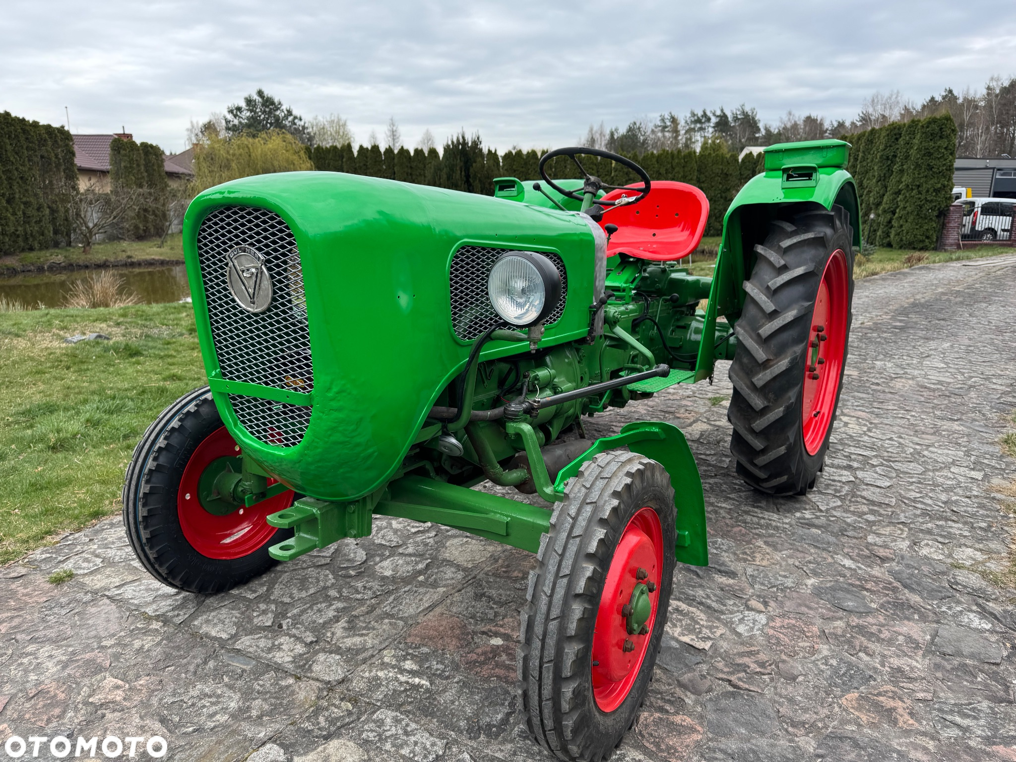 Deutz-Fahr Fahr Güldner A3K Burgund D133 - 11