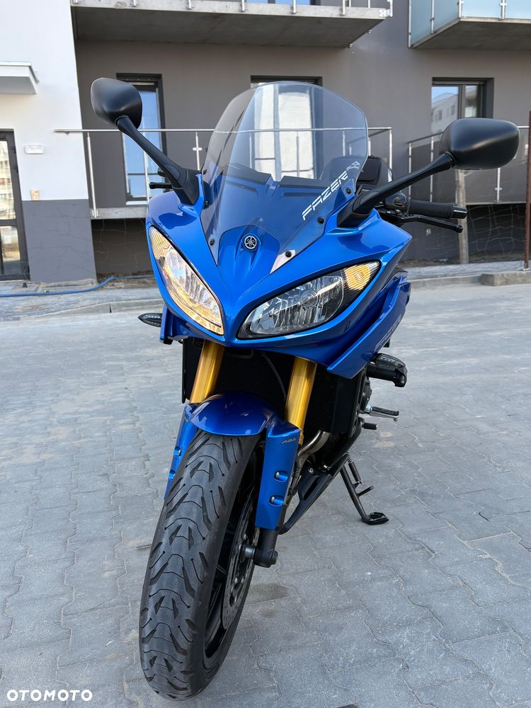 Yamaha FZ8 - 12