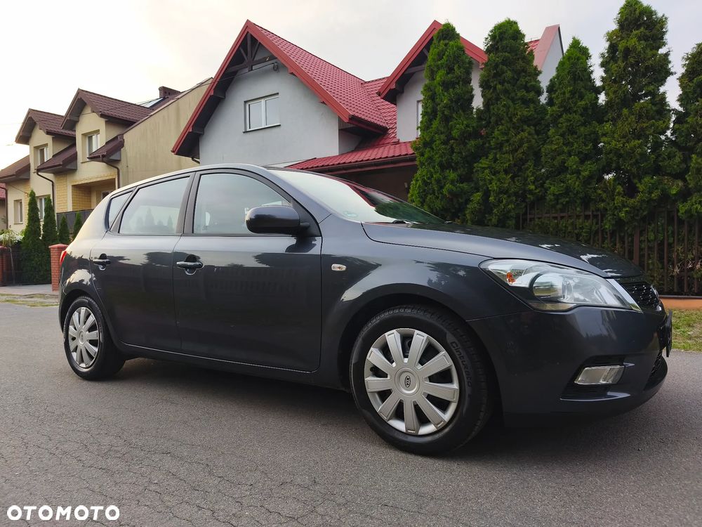 Kia Ceed 1.4 CVVT LX Basis - 11