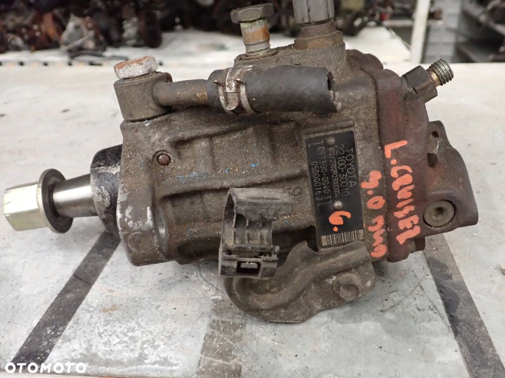 TOYOTA LAND CRUISER POMPA WTRYSKOWA 3.0 D4D 22100-30010 - 1