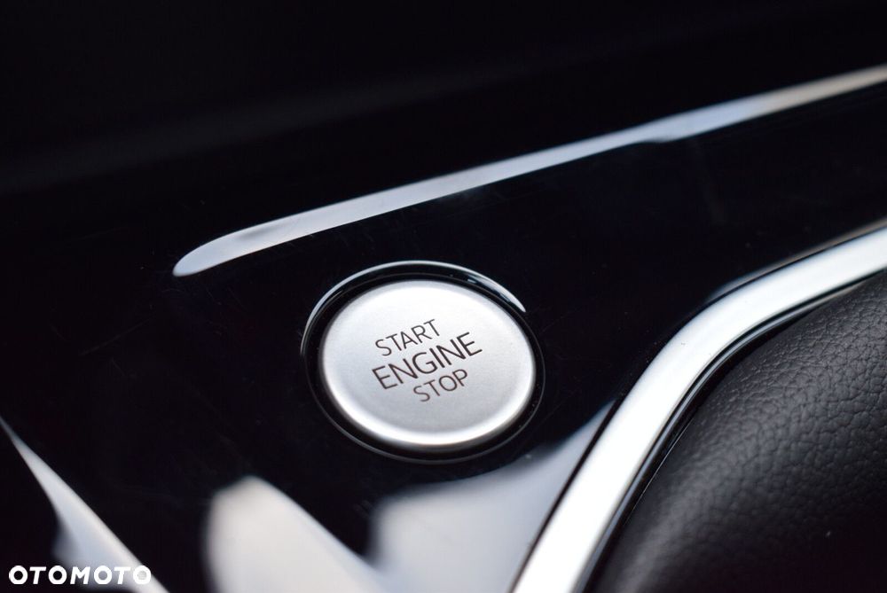 Volkswagen Golf - 33