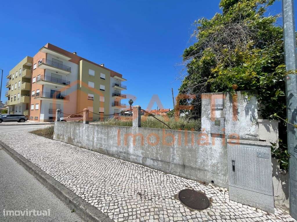 Terreno urbano para construção no centro do Entroncamento, Santarém - Grande imagem: 2/30