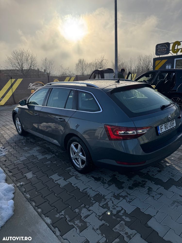 Skoda Superb 2.0 TDI DSG Style - 7